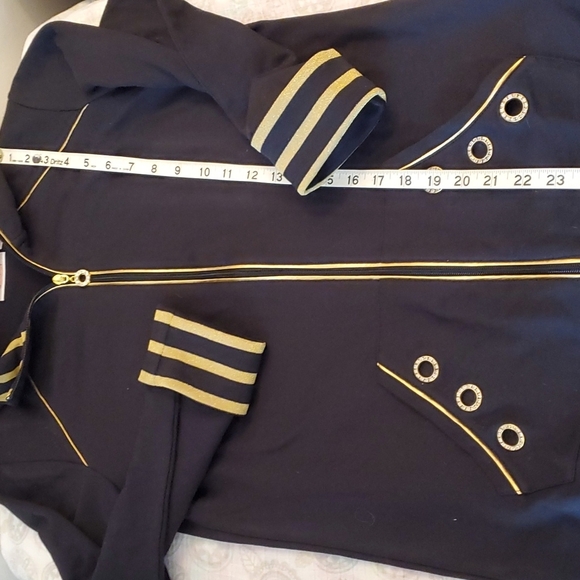 Quacker Factory lightweight jacket. - Picture 9 of 11